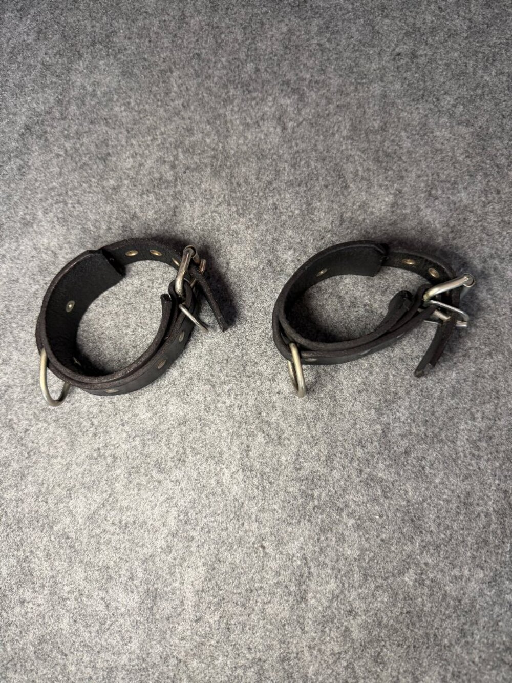 Vintage Men’s Black Leather Wrist Cuffs Heavy Duty Kink Bondage Gear